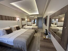 Line Suite Hotel