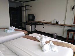 Pimpimarn Beach Hotel