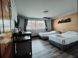 Pimpimarn Beach Hotel