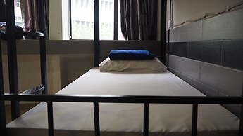 Leo Backpackers Central Market