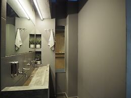 Leo Backpackers Central Market