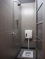 Leo Backpackers Central Market