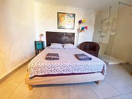 Le Louvre, Lieu atypique