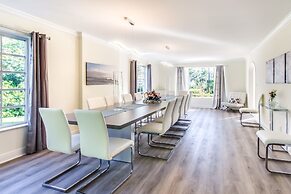 Chateau Hollywood Luxury Home & Pool near Hollywood Broadwalk