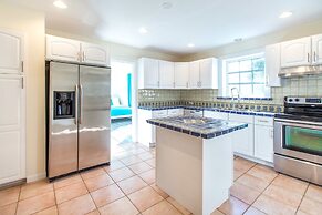 Chateau Hollywood Luxury Home & Pool near Hollywood Broadwalk