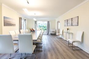 Chateau Hollywood Luxury Home & Pool near Hollywood Broadwalk