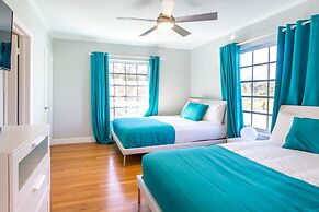 Chateau Hollywood Luxury Home & Pool near Hollywood Broadwalk