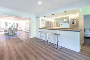 Chateau Hollywood Luxury Home & Pool near Hollywood Broadwalk