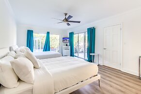 Chateau Hollywood Luxury Home & Pool near Hollywood Broadwalk