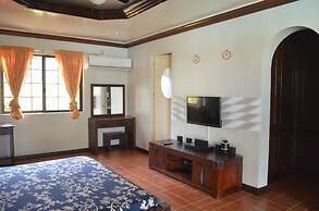 Kim Beatriz Compound