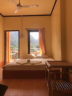 Riverview Bungalows & GH