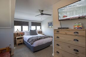 Purple Mountain Bed & Breakfast