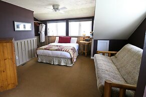 Purple Mountain Bed & Breakfast