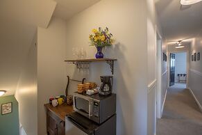 Purple Mountain Bed & Breakfast