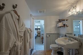 Purple Mountain Bed & Breakfast