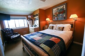 Purple Mountain Bed & Breakfast