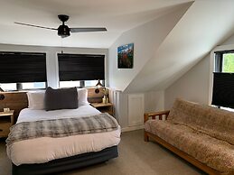 Purple Mountain Bed & Breakfast