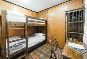 SS Store Bed & Breakfast