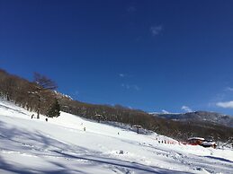 Lodge Christmas Rose ZAO