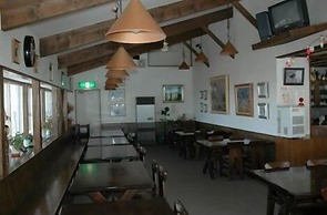 Lodge Christmas Rose ZAO