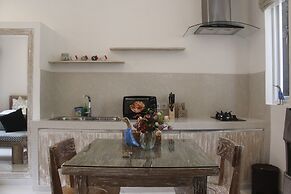 Green Studio Apartment Seminyak