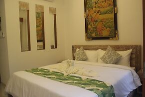 Green Studio Apartment Seminyak