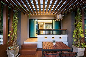 Nadee 10 Resort & Hotel