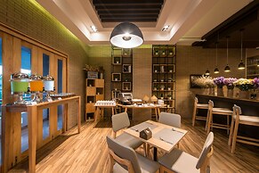 Nadee 10 Resort & Hotel