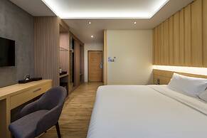 Nadee 10 Resort & Hotel