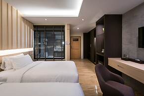 Nadee 10 Resort & Hotel