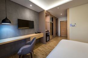 Nadee 10 Resort & Hotel