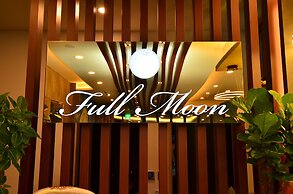 Full Moon Hotel