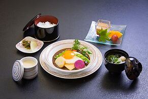 Lakeside Hot Spring Hotel Kunibiki