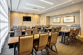 Hampton Inn & Suites Boston/Waltham