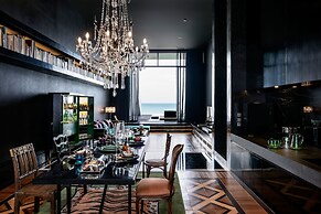 The Secret Pool Villas By The Library