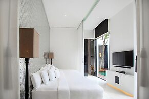 The Secret Pool Villas By The Library