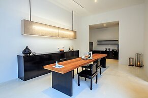 The Secret Pool Villas By The Library