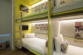 Cosmos Hotel Huashan Town