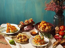 Cosmos Hotel Huashan Town