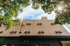 Cosmos Hotel Huashan Town