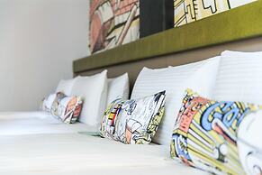 Cosmos Hotel Huashan Town