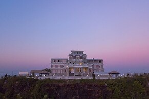 Le Bokor Palace