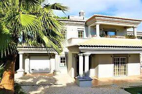 Charming Exceptional Villa in Algarve