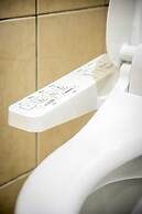 Old Door Hostel & Bar