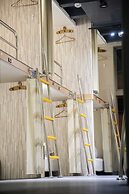 Old Door Hostel & Bar