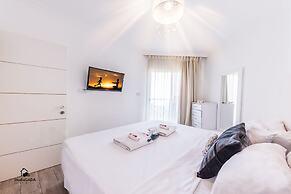 Caesar Kinneret Lakeside Apartments