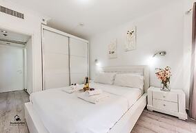 Caesar Kinneret Lakeside Apartments