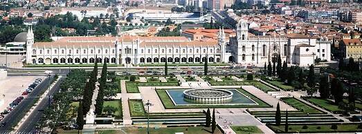 Happy Building by GW Holidays