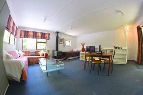 Te Popo Gardens and Accommodation