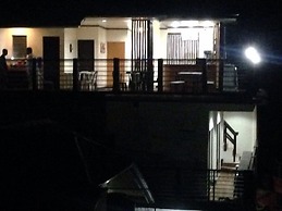 Lolo Bob's Bed And Breakfast